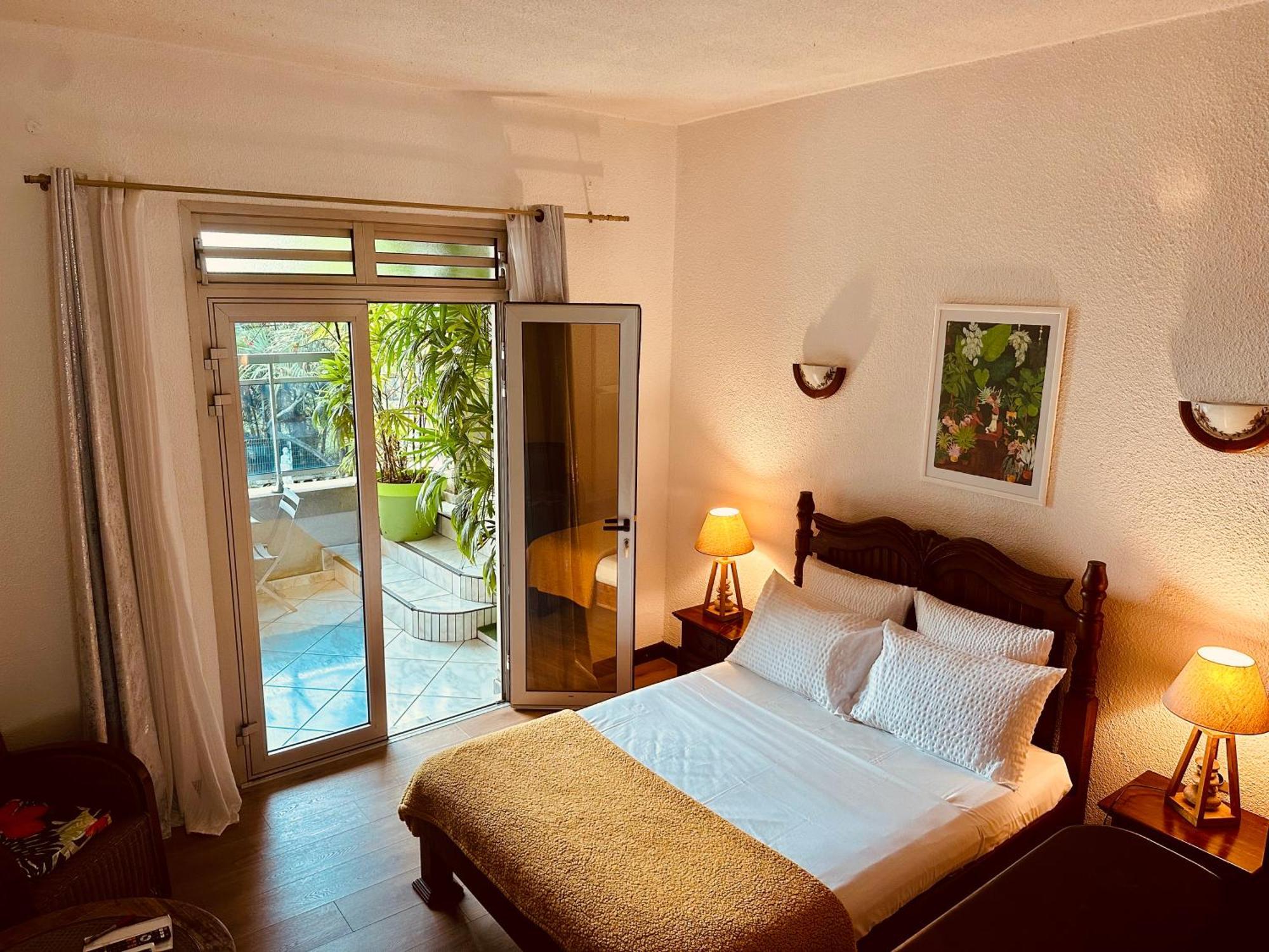 Hotel Residence Le Phoenix Saint Pierre Eksteriør billede